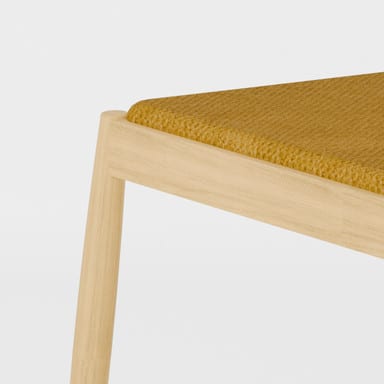 Solid ash wood: close-up of Reine S side chair