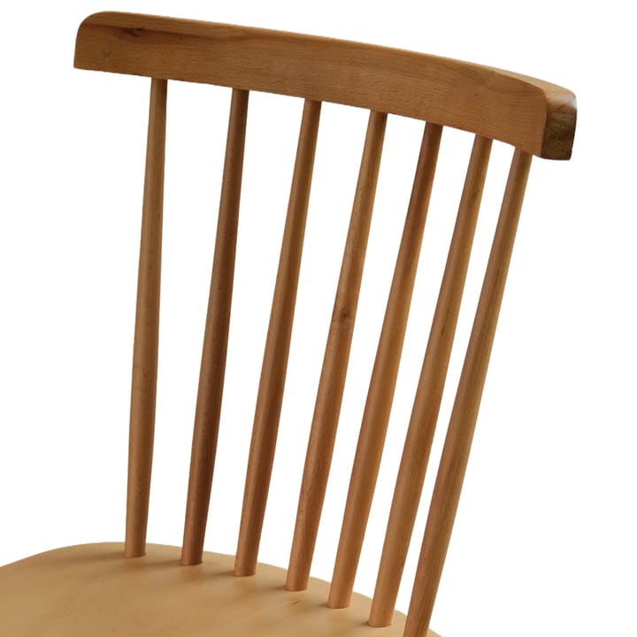 Solid wood: close-up of Windsor Dining Chair